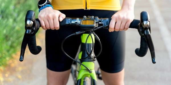 Se me duermen las manos en la bicicleta: Cómo eliminar el hormigueo definitivamente