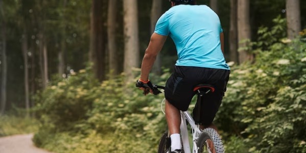 Dolor de lumbares en bicicleta: Cómo dejar de sufrir en cada subida